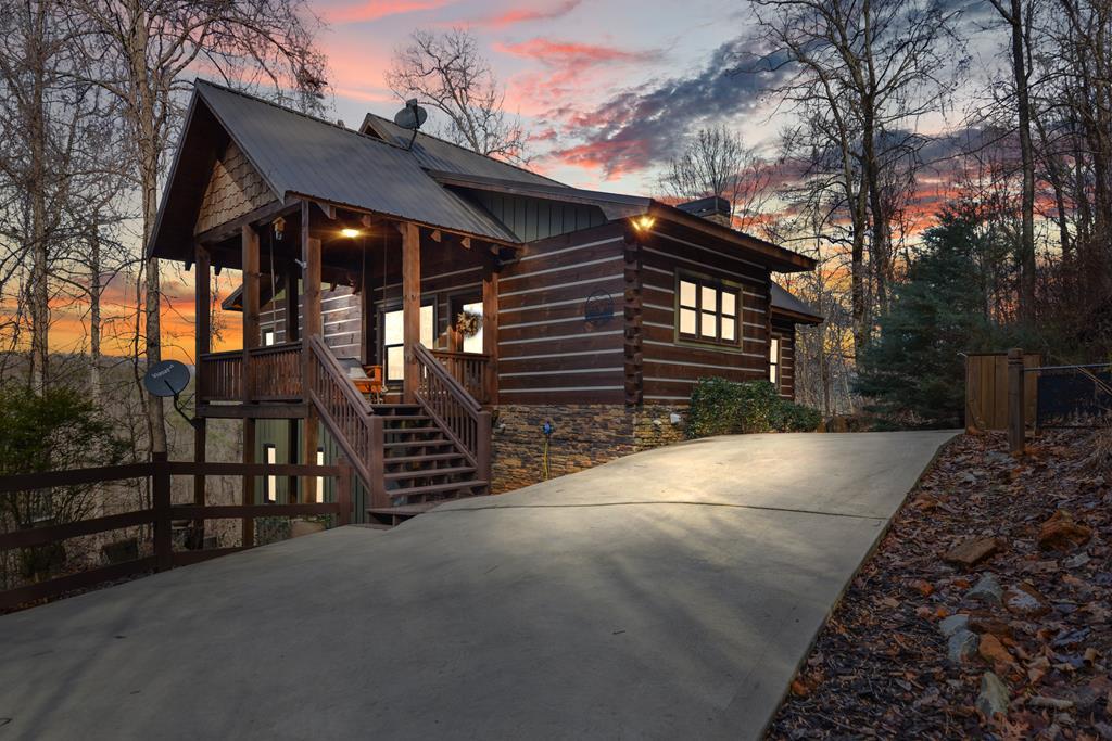 401 Dancing Leaves Trail Property Photo 2