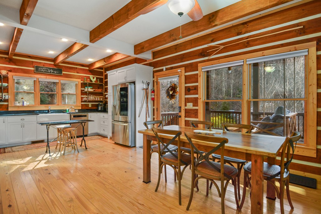 401 Dancing Leaves Trail Property Photo 7