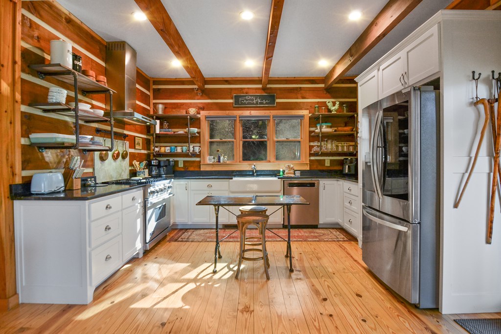 401 Dancing Leaves Trail Property Photo 8