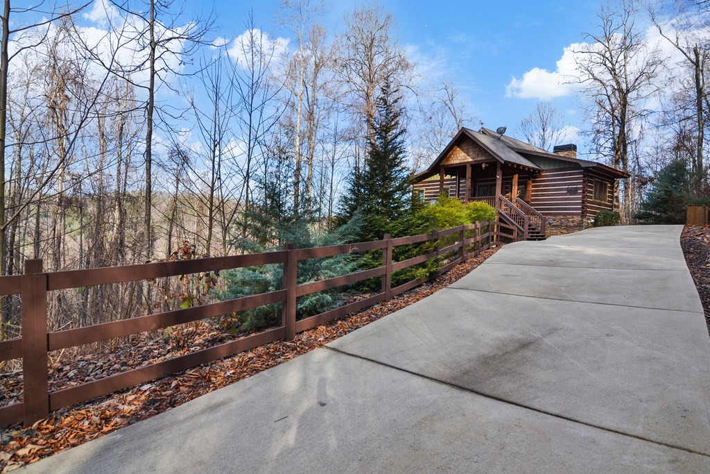 401 Dancing Leaves Trail Property Photo 36