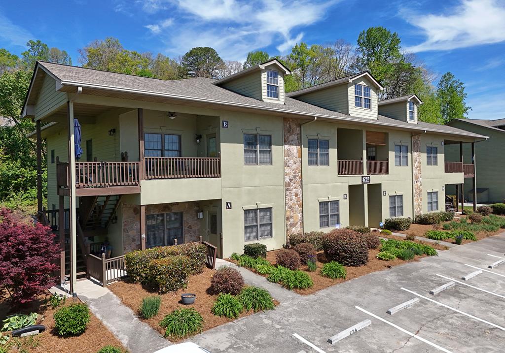 1727 Watercrest Way #b Property Photo 1