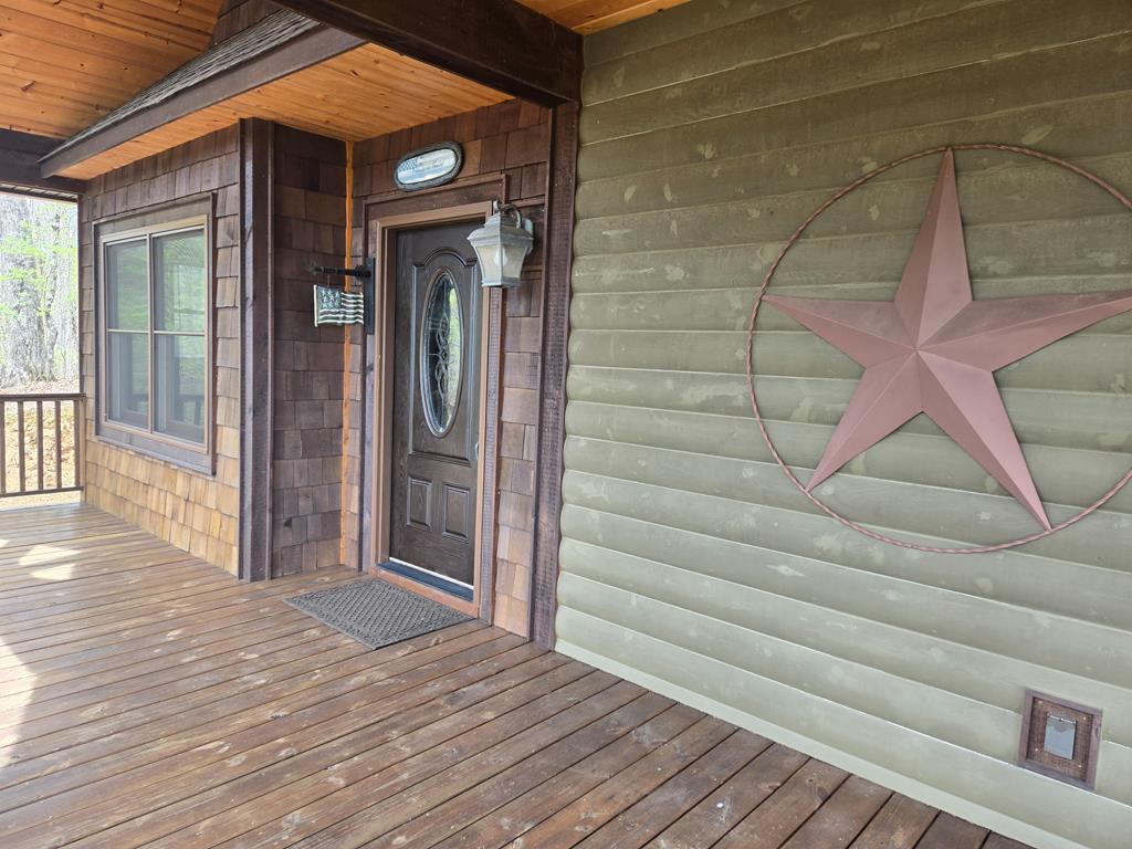 1689 Long Ridge Road Property Photo 6