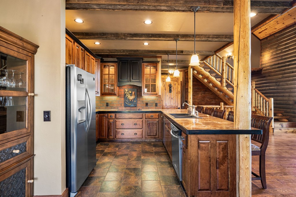 1689 Long Ridge Road Property Photo 16