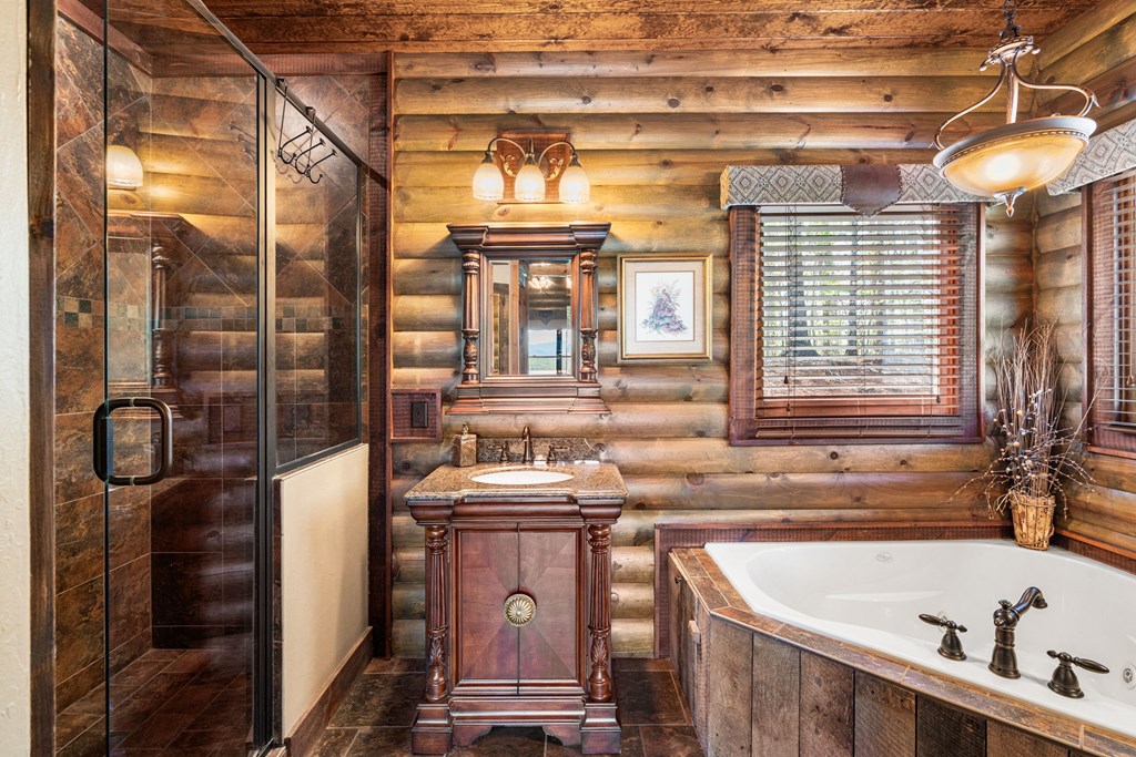 1689 Long Ridge Road Property Photo 29