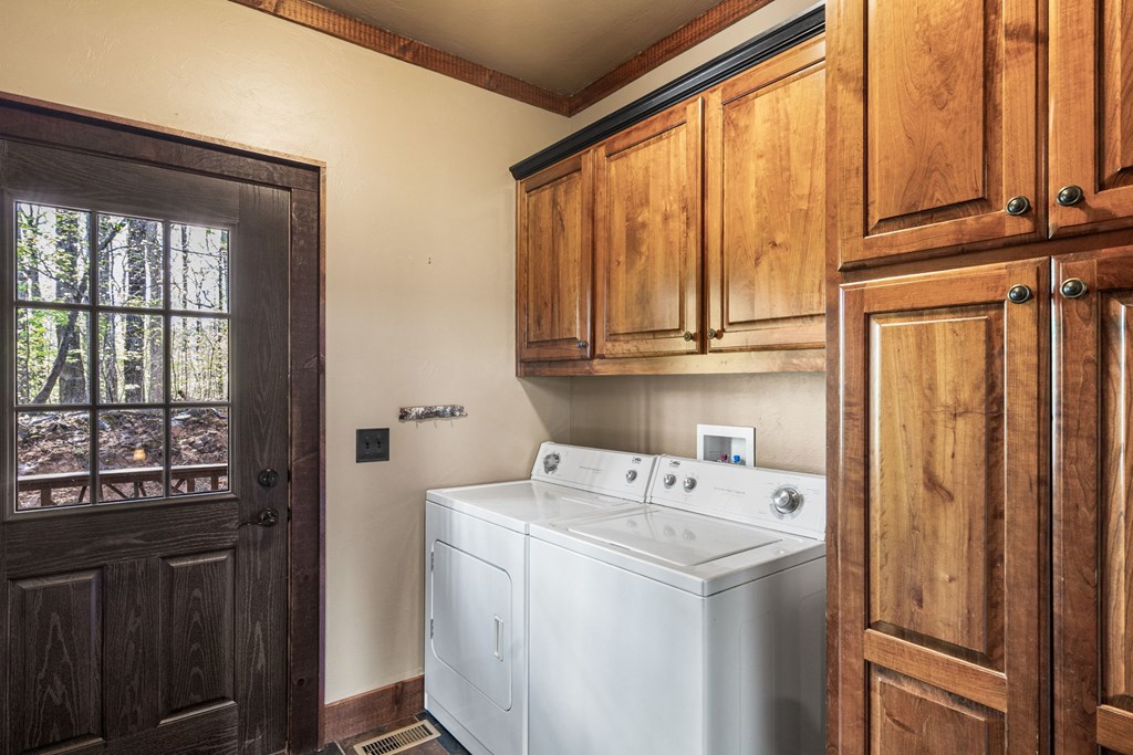 1689 Long Ridge Road Property Photo 31