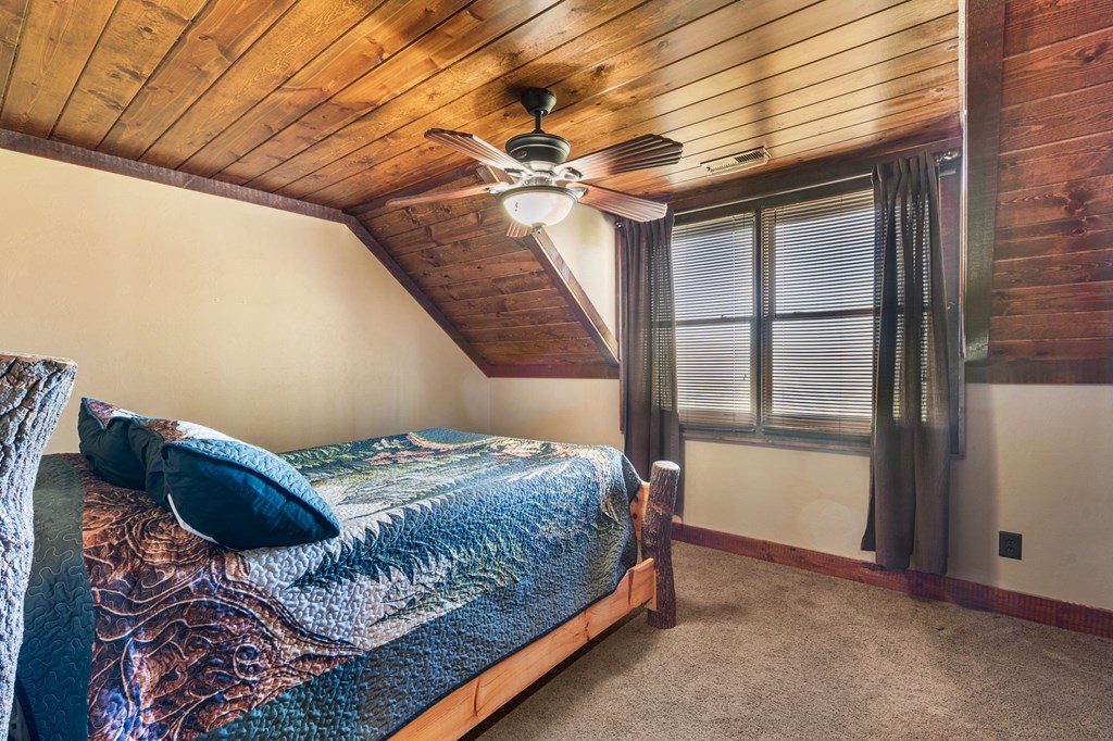 1689 Long Ridge Road Property Photo 34