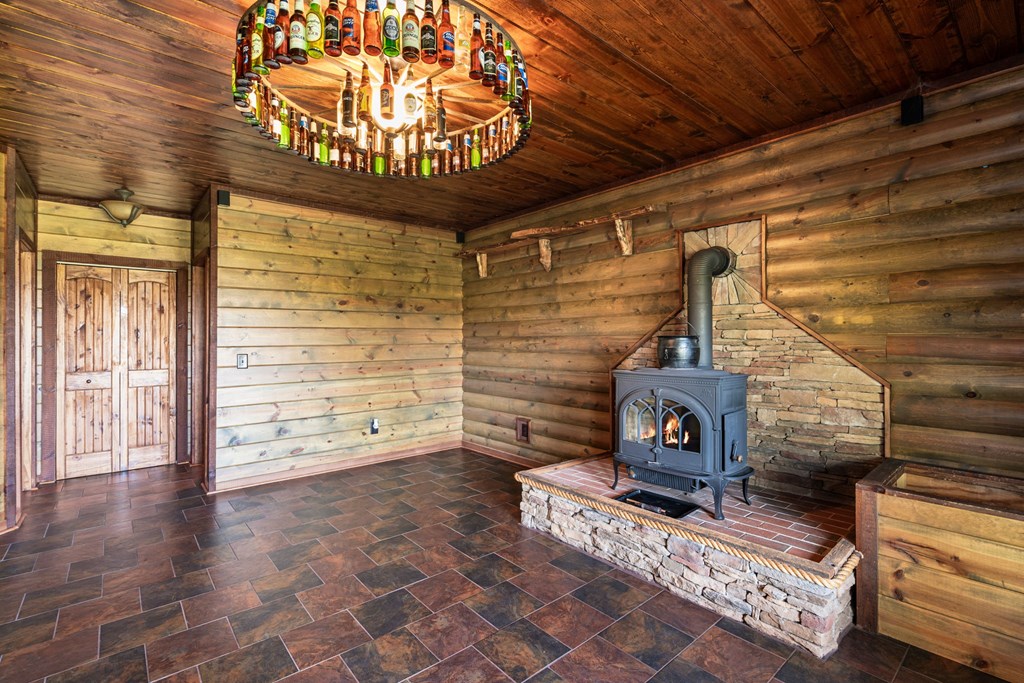 1689 Long Ridge Road Property Photo 37