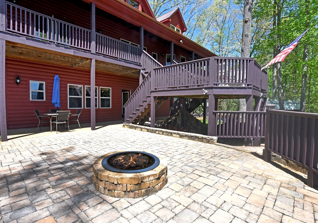 1929 Lakeview Summit Drive Property Photo 13