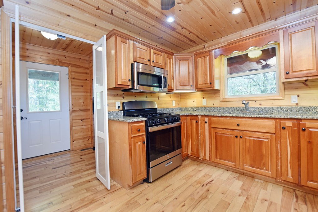1929 Lakeview Summit Drive Property Photo 34