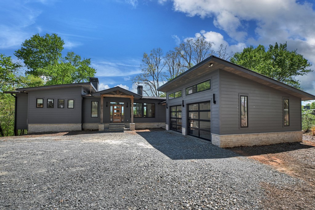 315 Blue Berry Ridge Property Photo 4