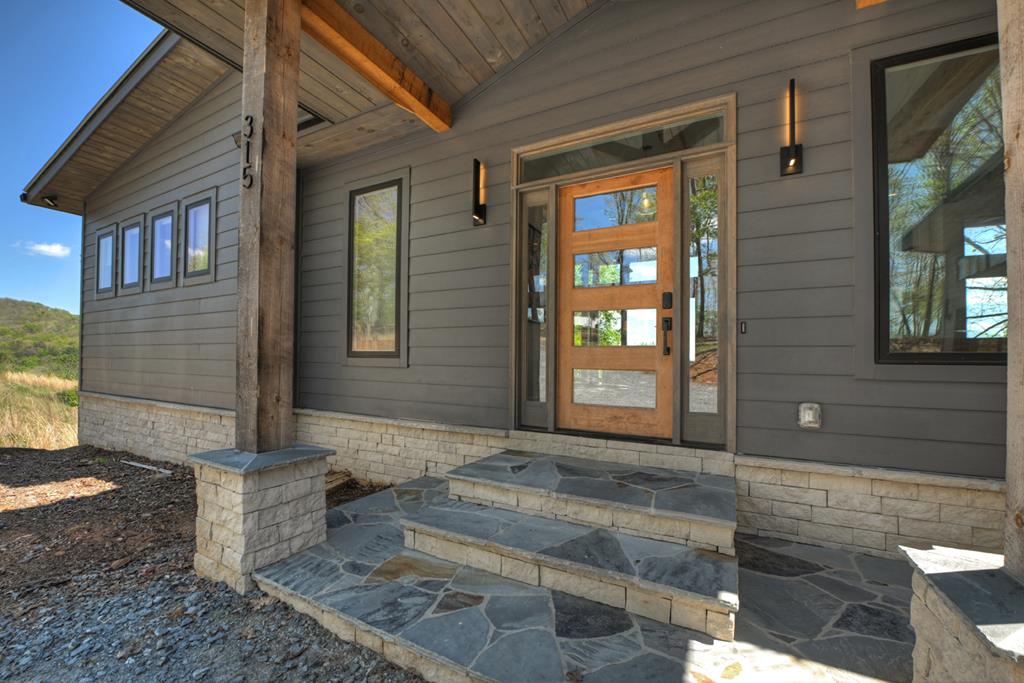 315 Blue Berry Ridge Property Photo 5