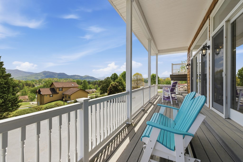 1526 Cedar View Lane Property Photo 42