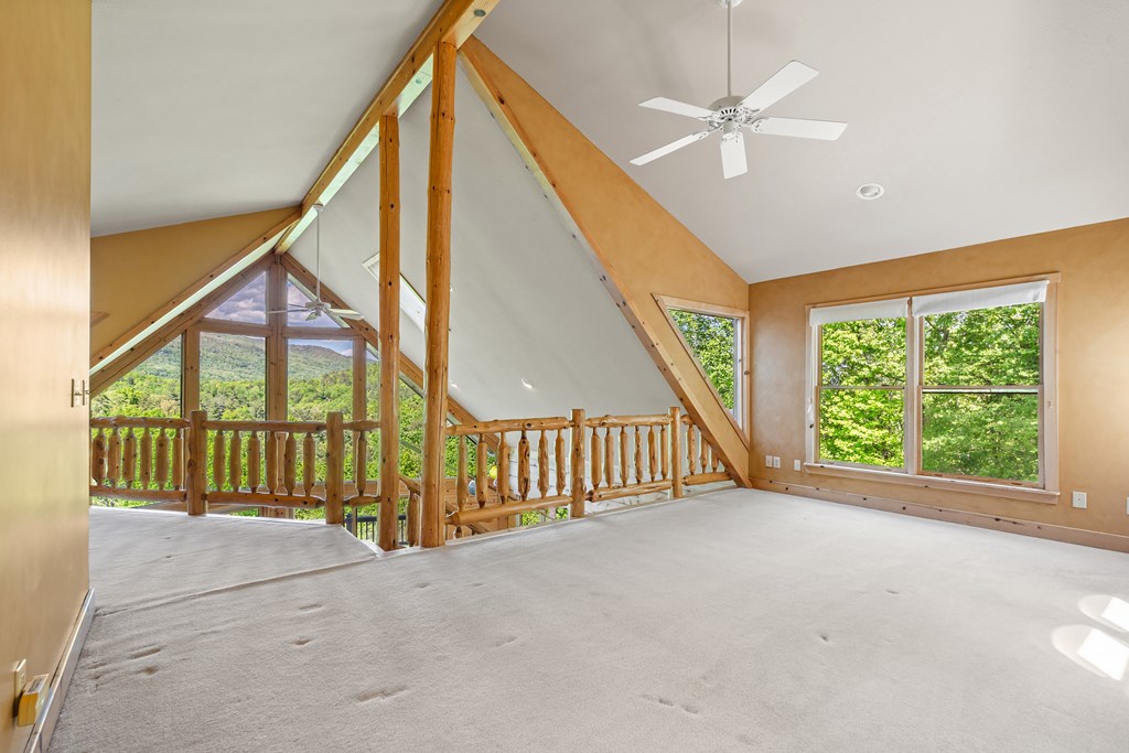 410 Falling Springs Property Photo 14