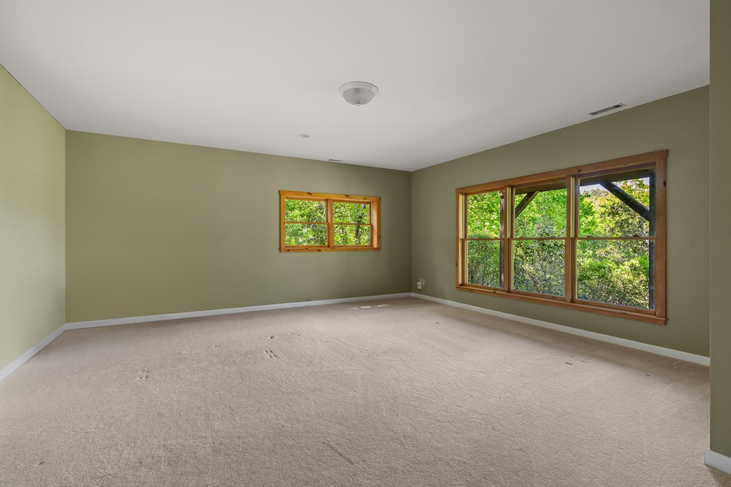410 Falling Springs Property Photo 41