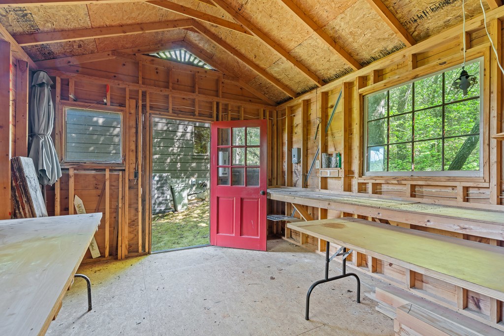 410 Falling Springs Property Photo 49