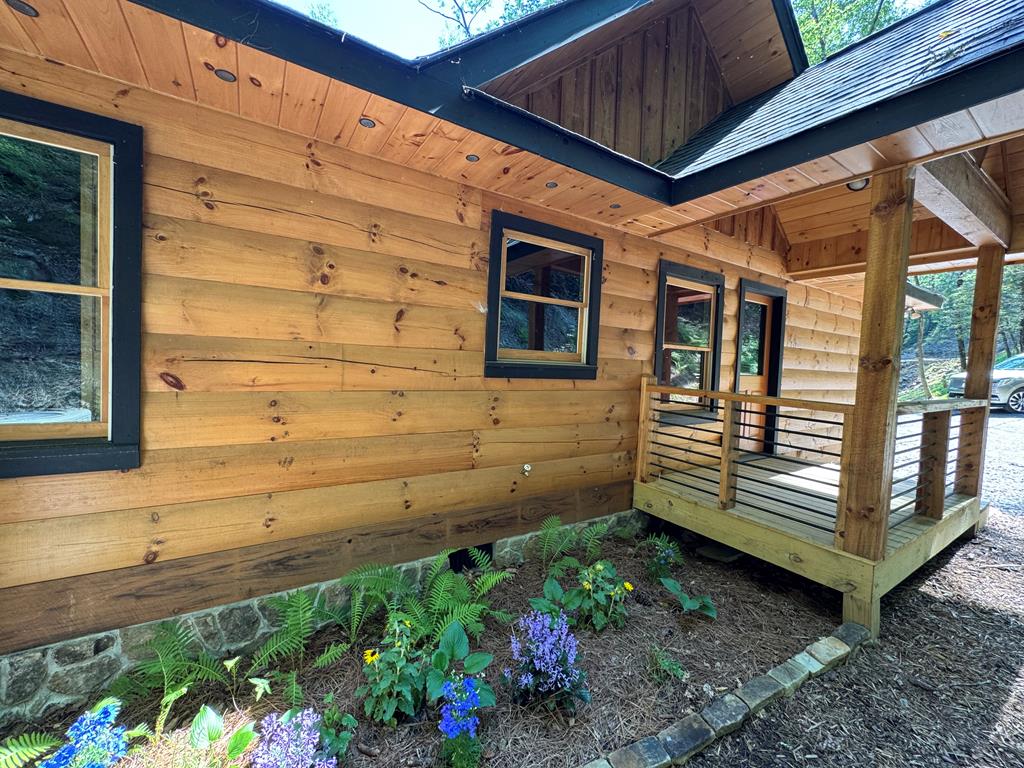 122 Laurel Creek Trail Property Photo 18