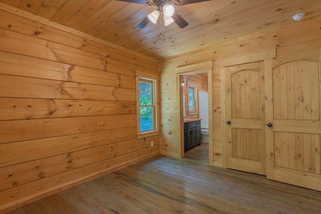 122 Laurel Creek Trail Property Photo 27