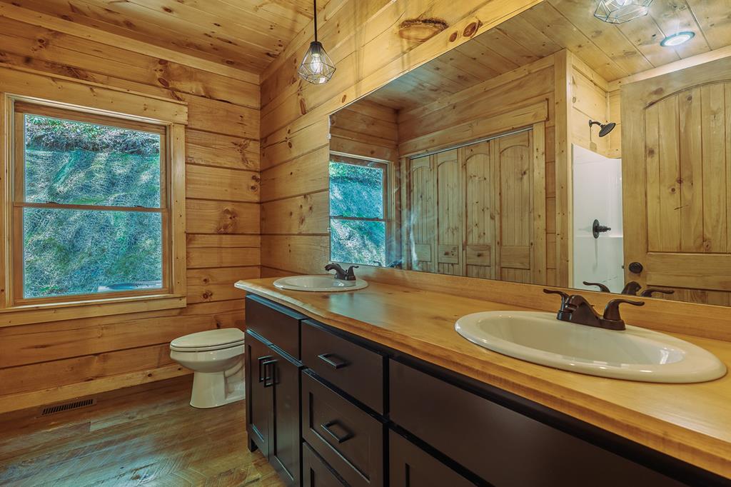 122 Laurel Creek Trail Property Photo 34