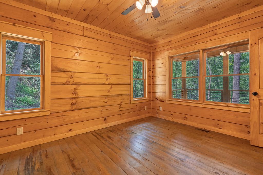 122 Laurel Creek Trail Property Photo 35