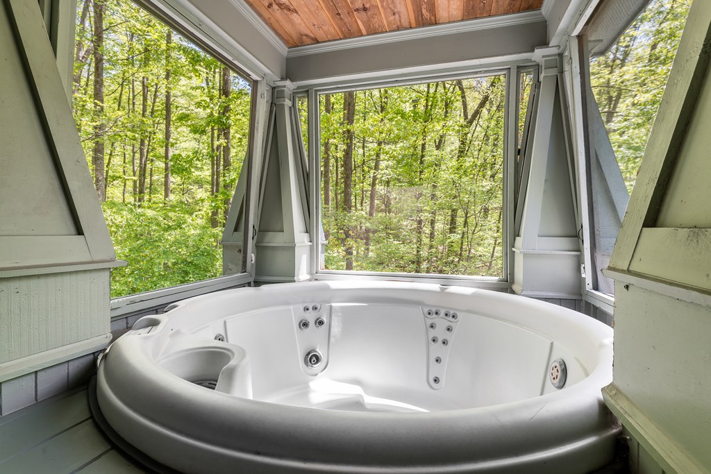 8954 Doublehead Gap Road Property Photo 15