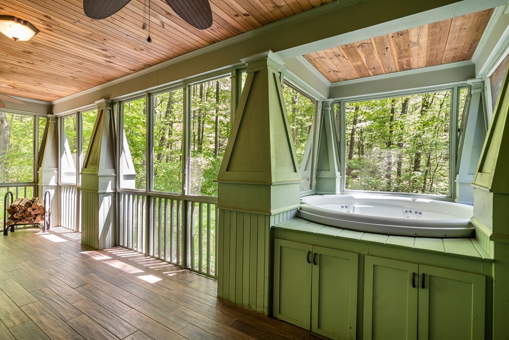 8954 Doublehead Gap Road Property Photo 16