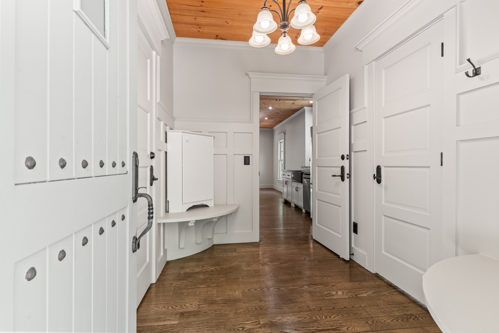 8954 Doublehead Gap Road Property Photo 22