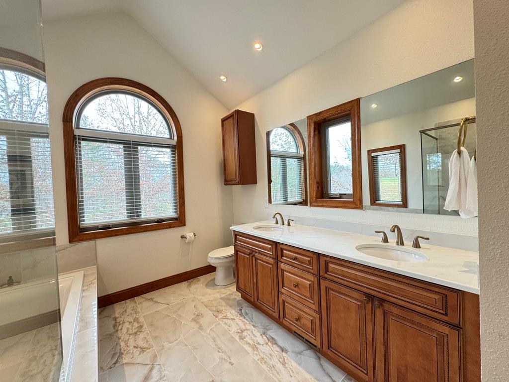 335 Northshore Drive Property Photo 33