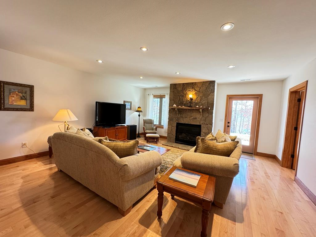 335 Northshore Drive Property Photo 56