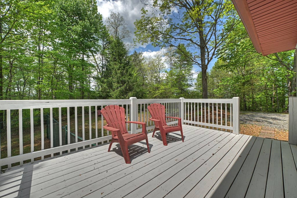 134 Mountain Hideaway Lane Property Photo 29