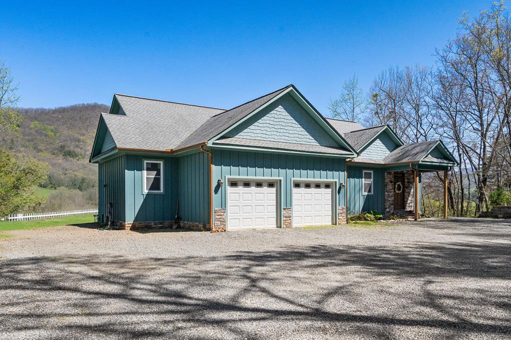 4720 Arrowhead Road Property Photo 1