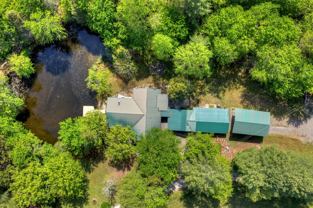 111 Candlewood Lane Property Photo 4
