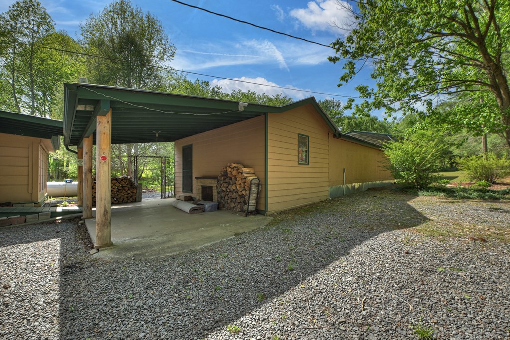 111 Candlewood Lane Property Photo 27