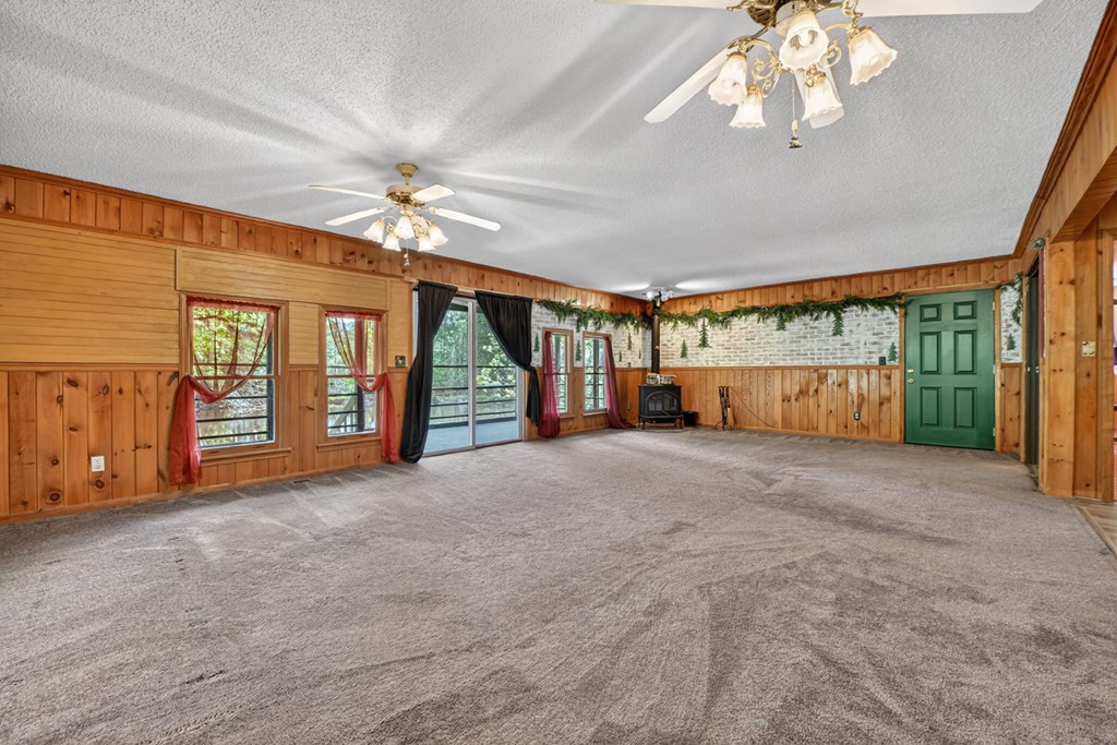 111 Candlewood Lane Property Photo 35