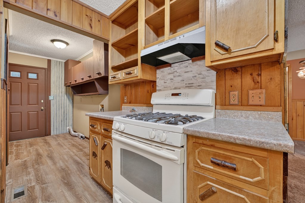 111 Candlewood Lane Property Photo 46