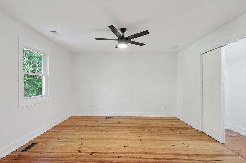 233 Bradshaw Road Property Photo 32