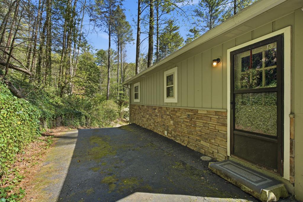 15 Salmon Road Property Photo 8