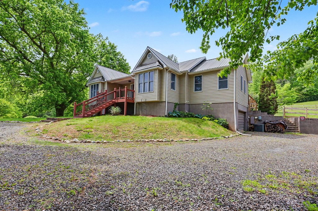 12 Chastain Road Property Photo 3