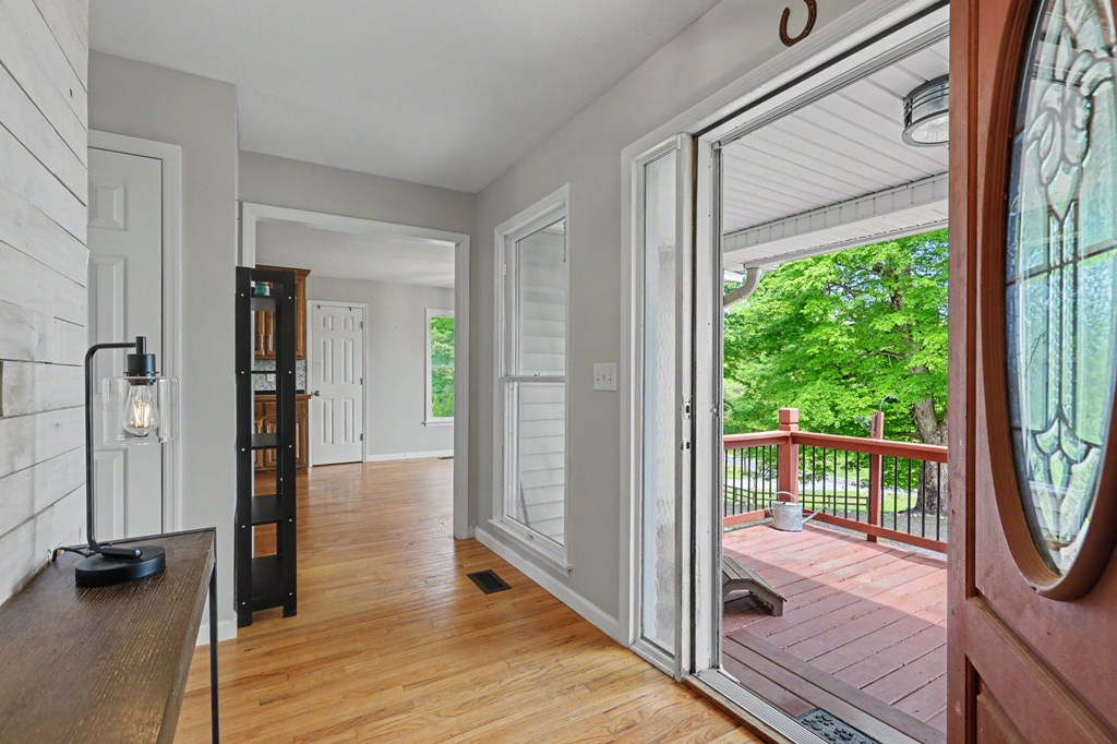 12 Chastain Road Property Photo 6