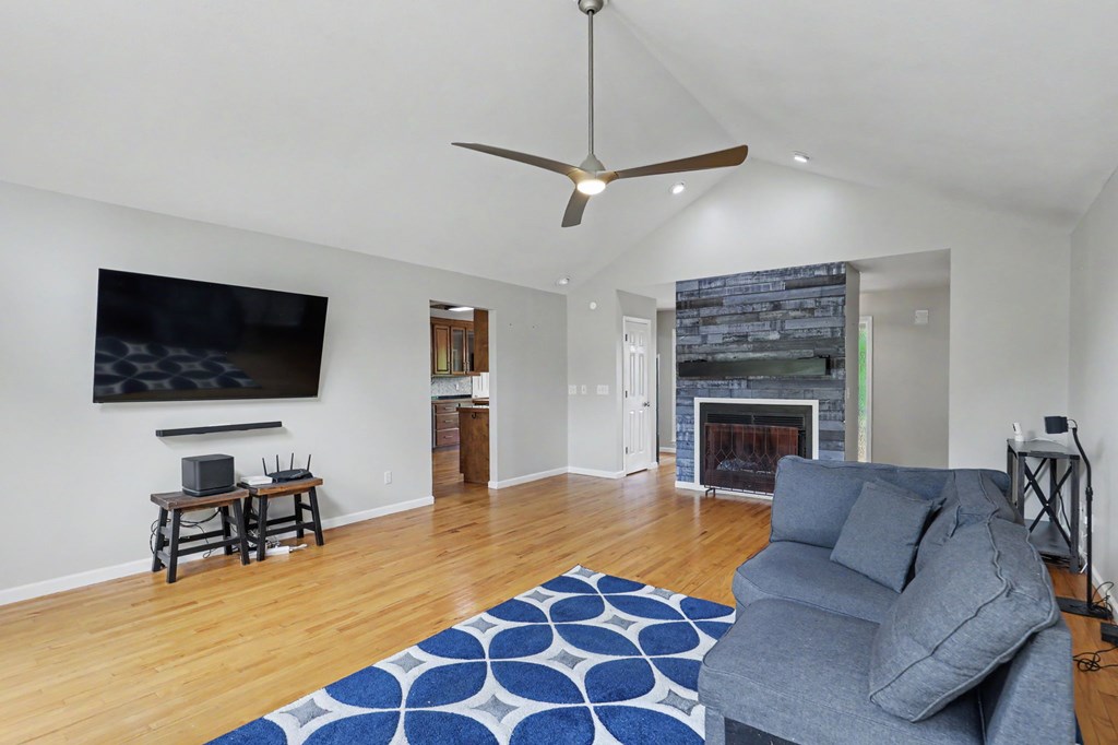 12 Chastain Road Property Photo 16