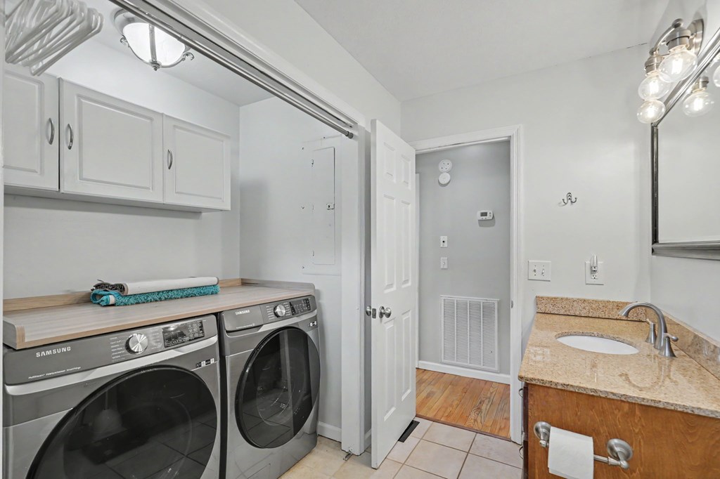 12 Chastain Road Property Photo 24