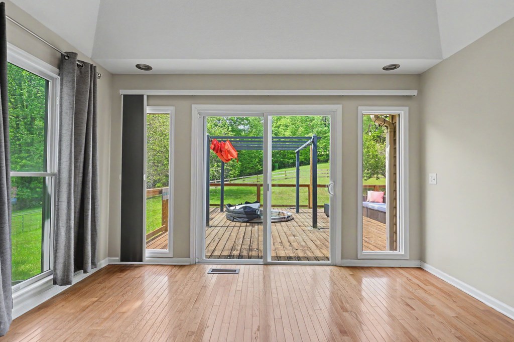 12 Chastain Road Property Photo 27