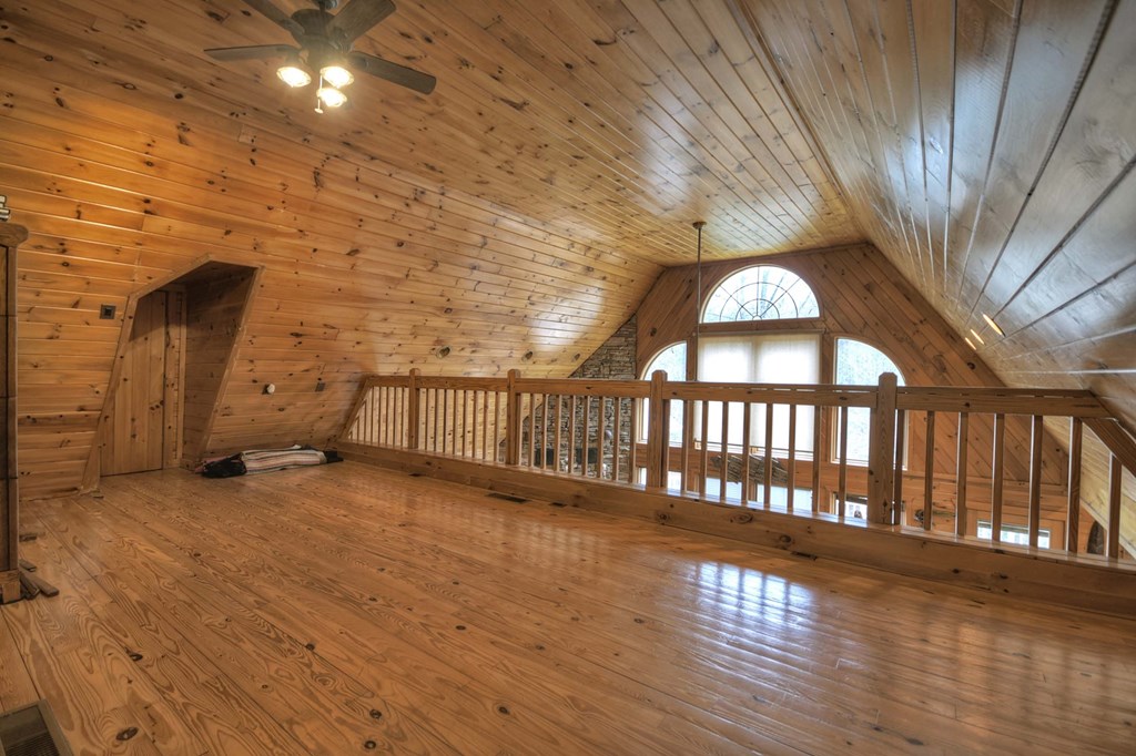 324 Cooper Creek Drive Property Photo 21