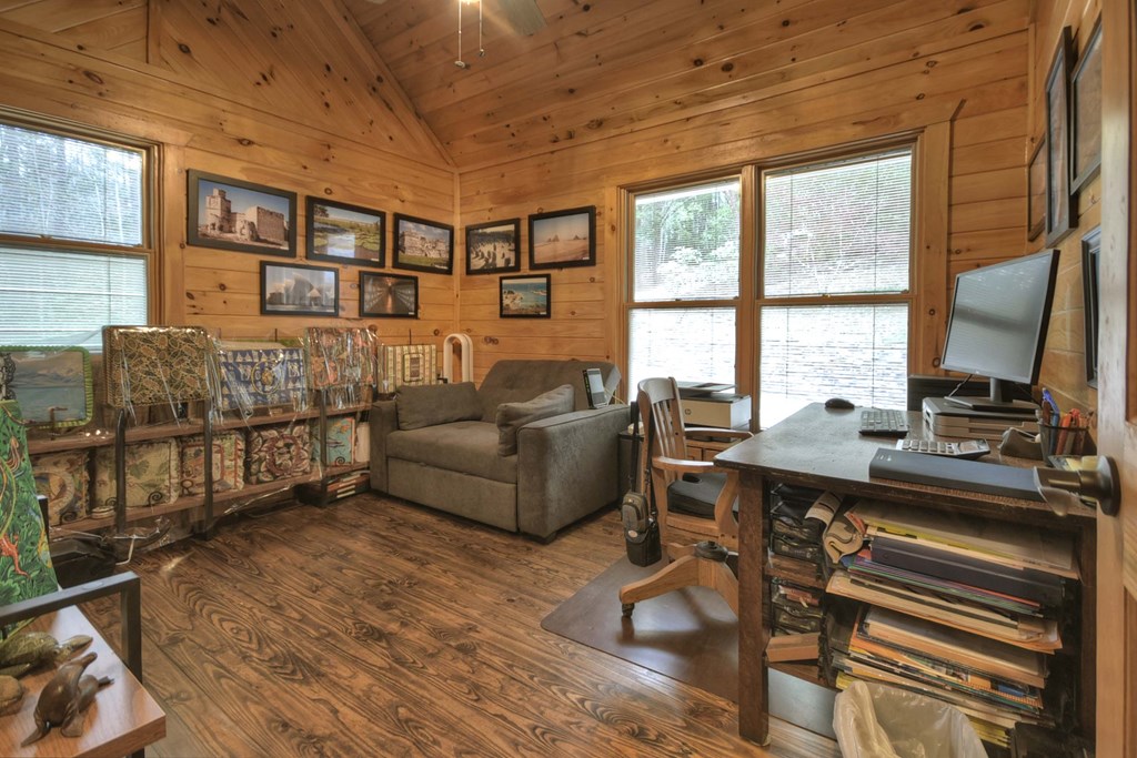 324 Cooper Creek Drive Property Photo 23