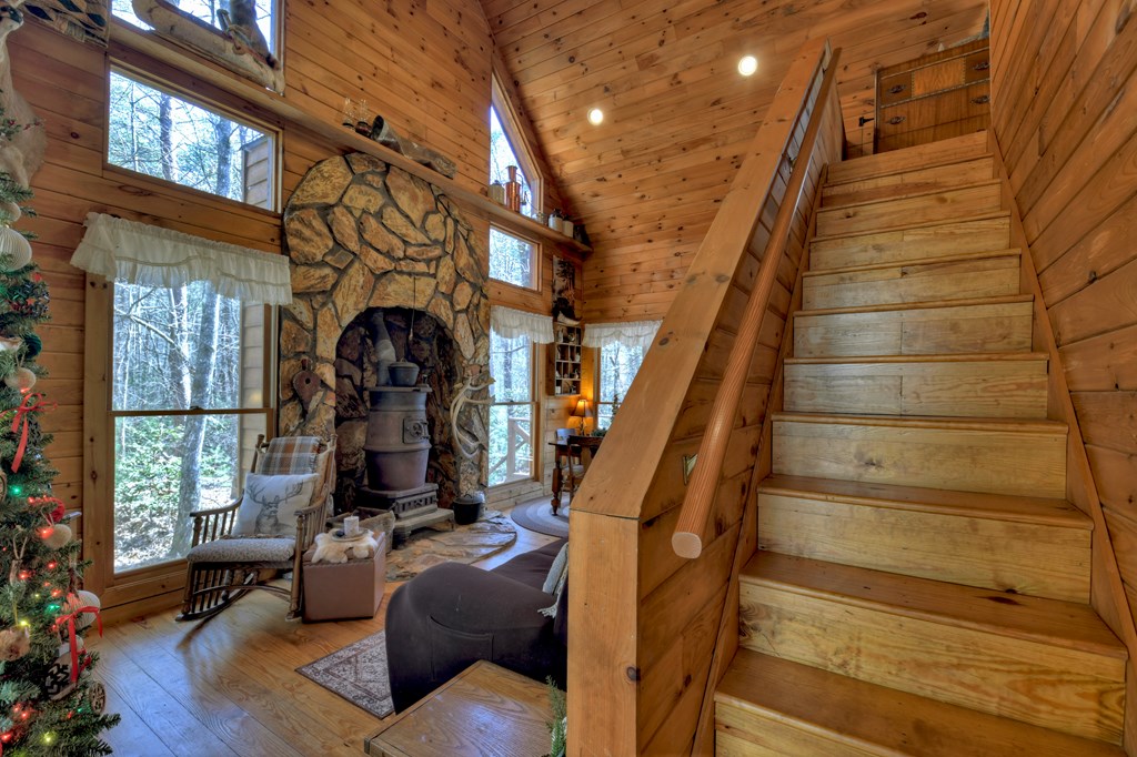 331 Chestnut Gap Road Property Photo 5