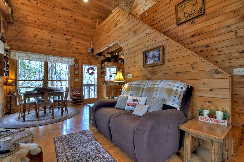 331 Chestnut Gap Road Property Photo 7