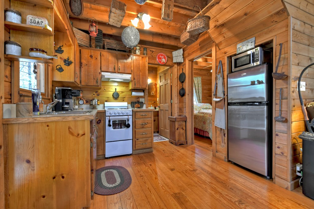 331 Chestnut Gap Road Property Photo 12