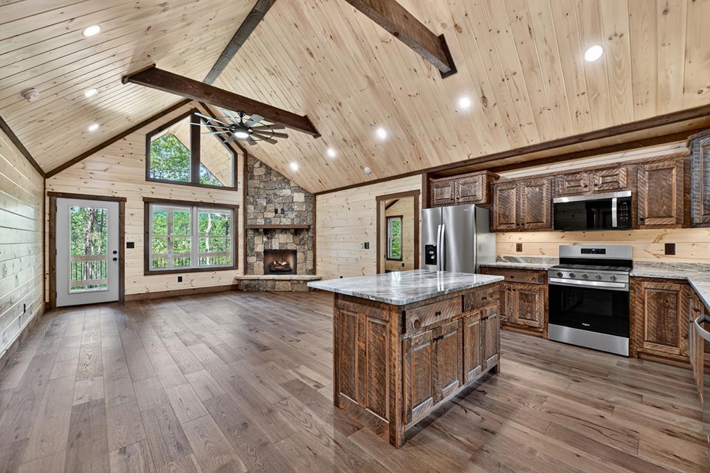 58 Whitetail Holw Property Photo 7