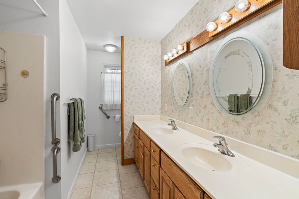 401 Guest Lane Property Photo 25