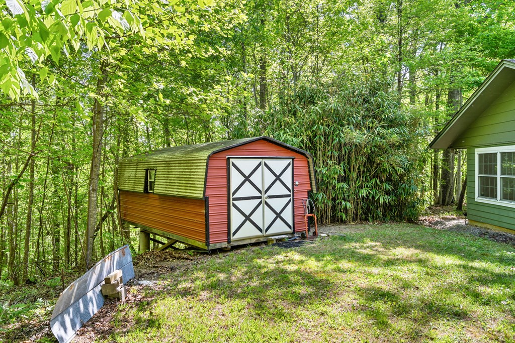 401 Guest Lane Property Photo 34