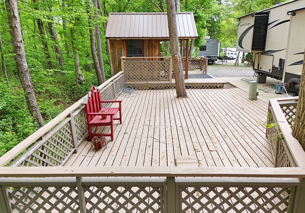 99 Moccasin Lane Property Photo 4